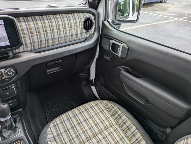 New 2026 Jeep Gladiator Sport AWD/4WD image 17