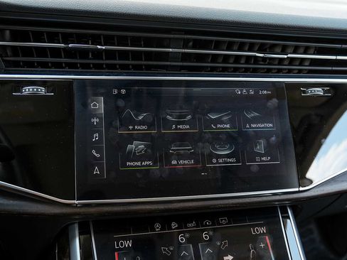 Used 2020 Audi Q8 Premium Plus w/ Premium Plus Package image 31