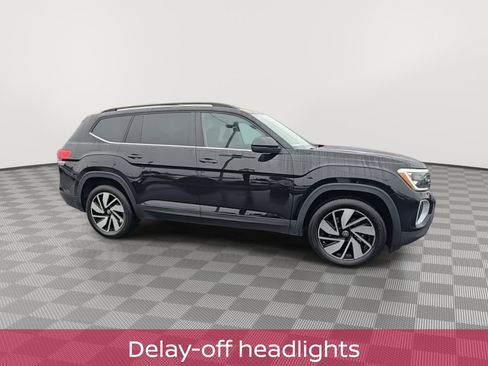 Used 2024 Volkswagen Atlas SE image 10