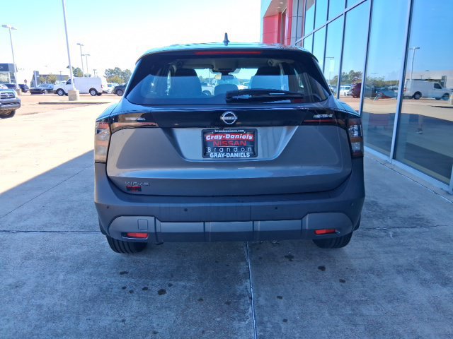 Used 2025 Nissan Kicks S FWD image 6