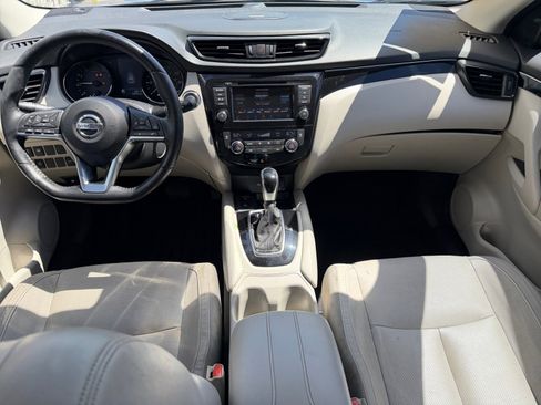 Used 2019 Nissan Rogue Sport SL w/ Premium Package FWD image 12