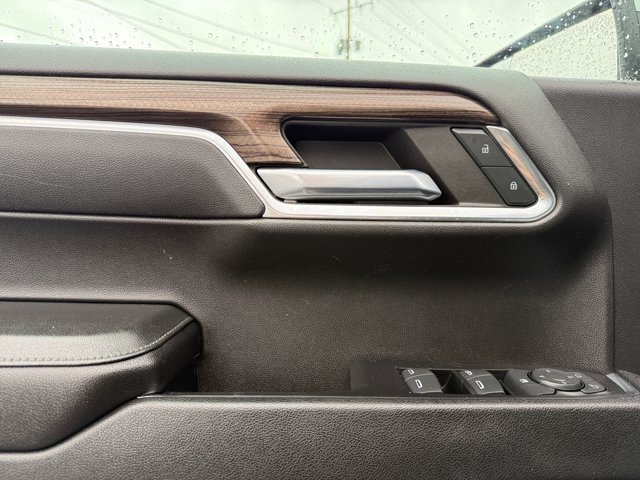 Used 2023 Chevrolet Silverado 1500 LT AWD/4WD image 25