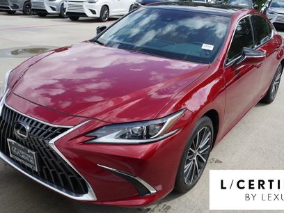 Certified 2025 Lexus ES 350 w/ Premium Package