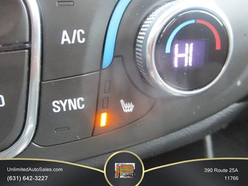 Used 2020 Chevrolet Traverse LT AWD/4WD image 10