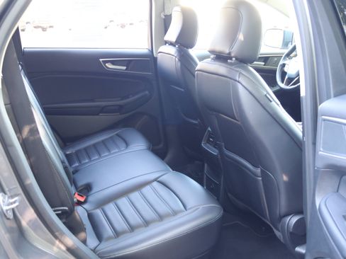 Used 2024 Ford Edge SEL AWD/4WD image 18