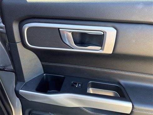 Used 2021 Ford Explorer XLT w/ Equipment Group 202A image 43