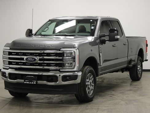 Used 2024 Ford F250 Lariat w/ FX4 Off-Road Package image 4