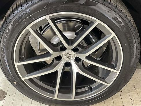 New 2026 Porsche Macan AWD/4WD image 13