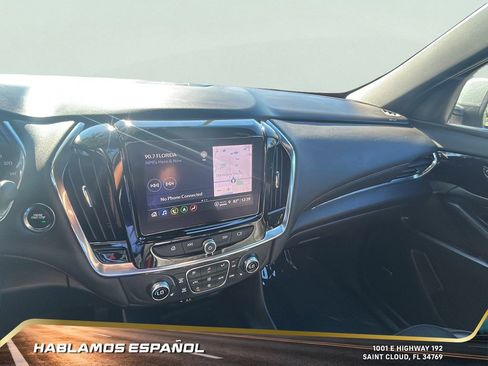 Used 2023 Chevrolet Traverse RS image 20