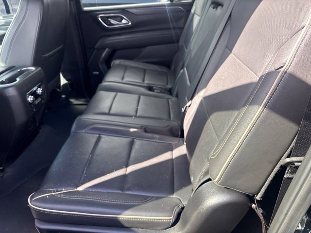 Used 2024 GMC Yukon XL SLT w/ SLT Luxury Package AWD/4WD image 9