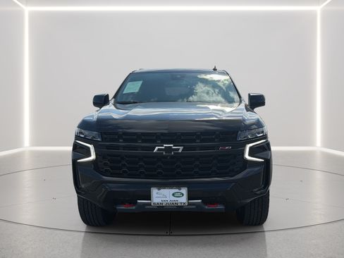 Used 2024 Chevrolet Tahoe Z71 w/ Luxury Package AWD/4WD image 3
