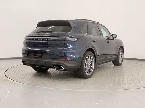 New 2025 Porsche Cayenne image 9