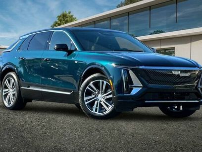 New 2026 Cadillac Lyriq Luxury w/ LPO, Floor Liner Package