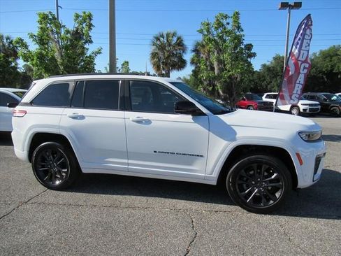 New 2026 Jeep Grand Cherokee Limited AWD/4WD image 2