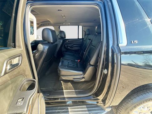 Used 2016 Chevrolet Suburban LS image 22