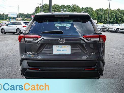Used 2020 Toyota RAV4 LE FWD image 12