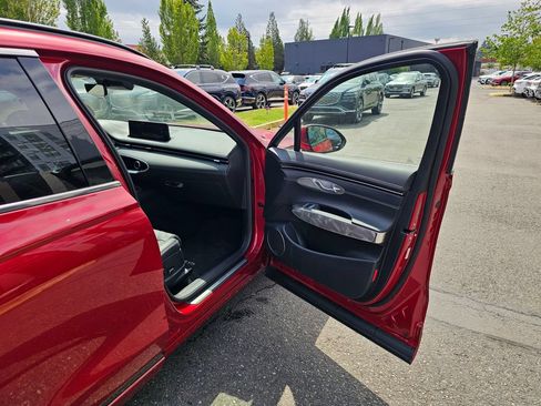 Used 2025 Genesis GV70 3.5T Sport w/ Sport Advanced Package AWD/4WD image 28
