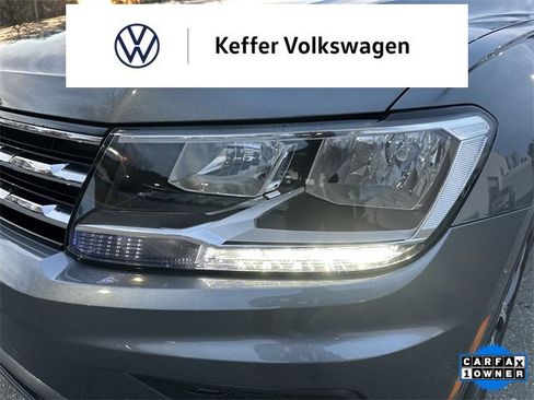 Used 2020 Volkswagen Tiguan SE image 9