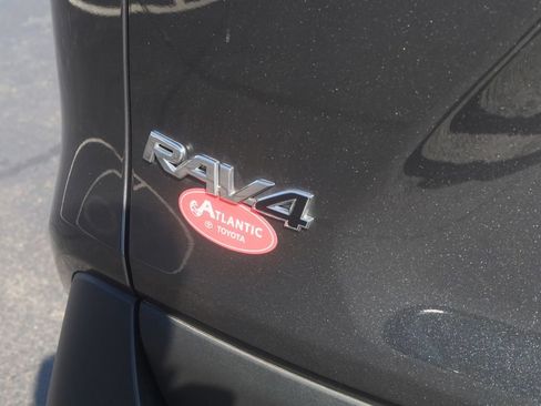 Used 2023 Toyota RAV4 LE AWD/4WD image 23