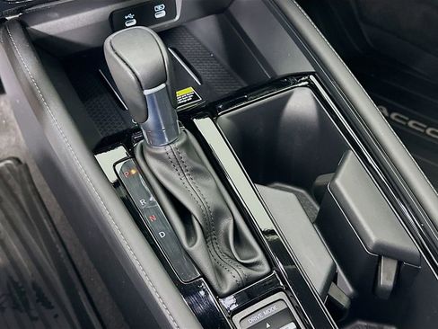 Used 2024 Honda Accord Touring image 21
