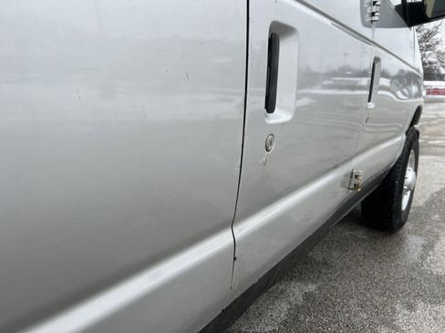 Used 2011 Ford E-250 and Econoline 250 Extended w/ Commercial Cargo Van Pkg image 33