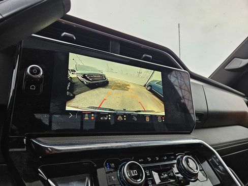 Used 2024 GMC Sierra 3500 Denali w/ Denali Reserve Package image 16