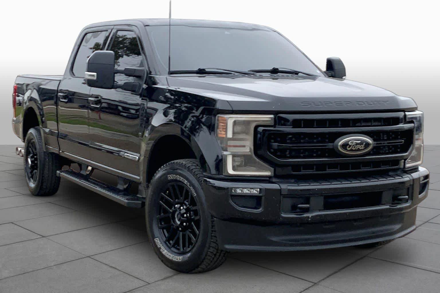 Used 2022 Ford F250 Lariat w/ Black Appearance Package AWD/4WD image 2