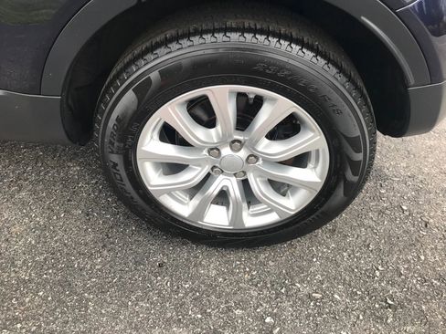 Used 2018 Land Rover Range Rover Evoque image 42