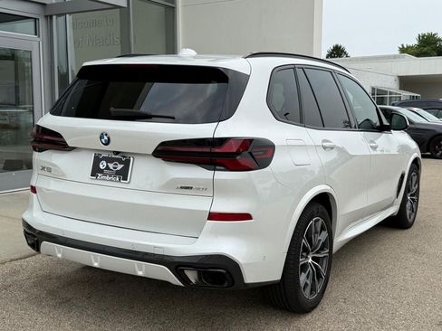 Used 2024 BMW X5 xDrive40i w/ Executive Package AWD/4WD image 3