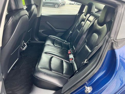 Used 2022 Tesla Model 3 Long Range AWD/4WD image 4