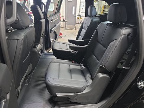 New 2026 GMC Acadia Elevation w/ Elevation Premium Package AWD/4WD image 16