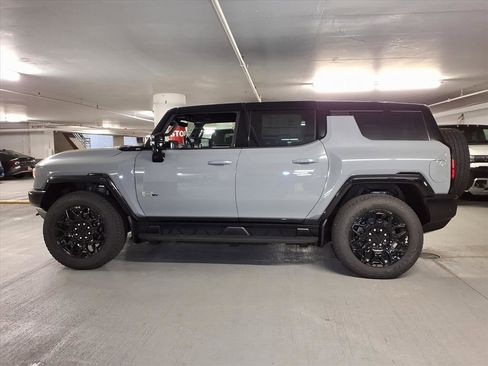 Used 2026 GMC Hummer EV SUV image 10