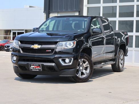 Used 2017 Chevrolet Colorado Z71 AWD/4WD image 3