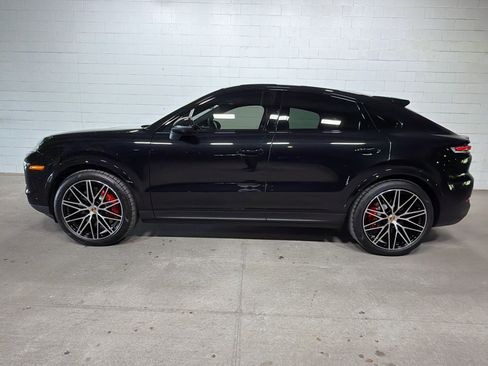 Certified 2026 Porsche Cayenne S AWD/4WD image 2