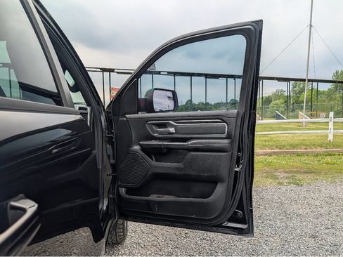 Used 2020 RAM 1500 Big Horn AWD/4WD image 13