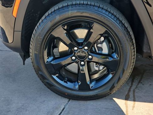 New 2026 Jeep Grand Cherokee L Limited image 38