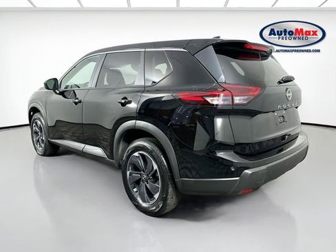 Used 2025 Nissan Rogue SV AWD/4WD image 5