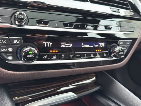 Used 2022 BMW 530i w/ Executive Package image 23