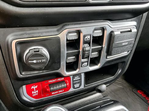 Used 2021 Jeep Wrangler Unlimited Rubicon w/ Xtreme Recon 35" Tire Package image 31