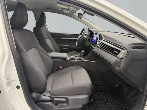 Used 2025 Toyota Camry LE FWD image 13