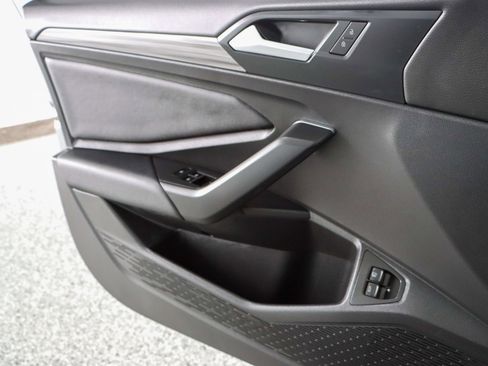 Used 2021 Volkswagen Jetta SEL image 22