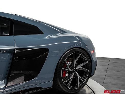 Used 2022 Audi R8 V10 performance RWD image 14