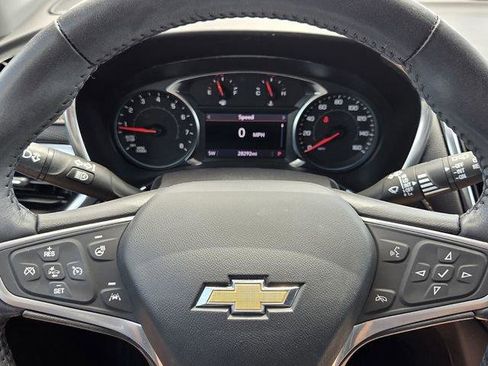 Used 2022 Chevrolet Equinox Premier FWD image 22