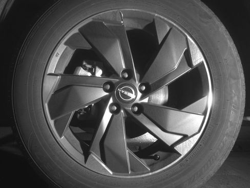 Used 2025 Nissan Rogue SV FWD image 12