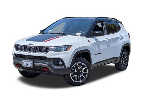 Used 2024 Jeep Compass Trailhawk AWD/4WD image 1