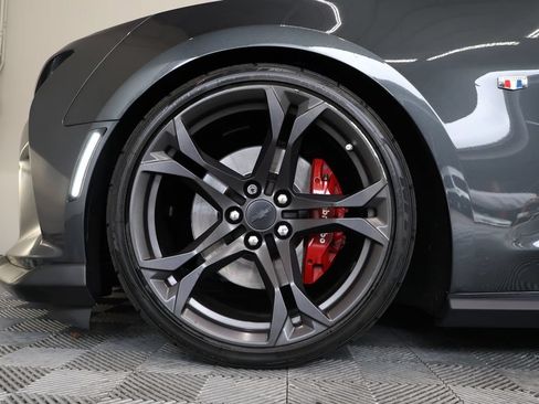 Used 2018 Chevrolet Camaro SS RWD image 9