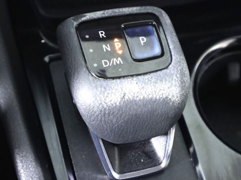 Used 2021 Nissan Rogue SV AWD/4WD image 25