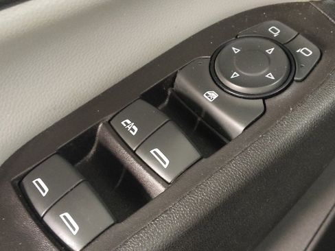 Used 2022 Chevrolet Equinox LS w/ LPO, Floor Liner Package image 27