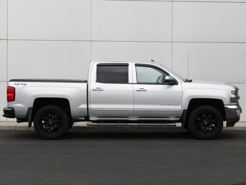 Used 2017 Chevrolet Silverado 1500 LT w/ All Star Edition AWD/4WD image 3