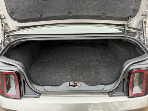 Used 2013 Ford Mustang Coupe image 10